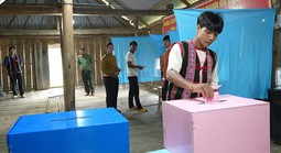 Làng biệt lập giữa đại ngàn Gia Lai hoàn thành bầu cử sớm