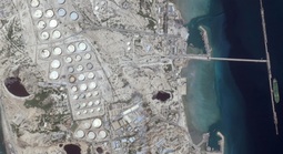 Mỹ tuyên bố xóa sổ mọi mục tiêu quân sự ở "trái tim dầu mỏ" Iran