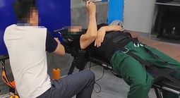 Tin quảng cáo "nổ", coi chừng cột sống mang họa