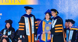 Cô gái khiếm thị chinh phục 7 đại học danh tiếng