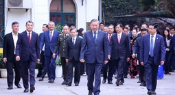 Đất nước rộn ràng trong ngày hội lớn