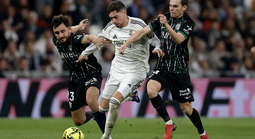 Arda Guler lập siêu phẩm ở Bernabeu, Real Madrid đại thắng Elche