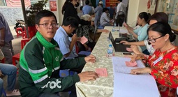 Đến 11 giờ 30, nhiều địa phương ở TP HCM đạt trên 70% cử tri đi bầu