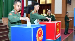 Video: Tâm sự của người lính TPHCM trong ngày bầu cử