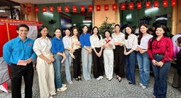 Hoa hậu Thanh Thủy, Bảo Ngọc, cùng nhiều nghệ sĩ đi bầu cử