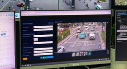 Điều khiển xe trên đường an toàn trước camera AI