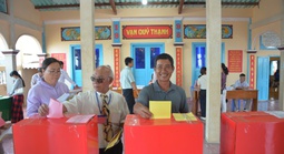 Không khí bầu cử tại đảo xa Phú Quý