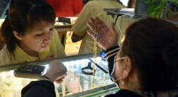 Giá vàng hôm nay, 17-3: Sụt giảm rất mạnh