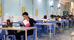 Trà đá miễn phí và cái tình của người dân TPHCM