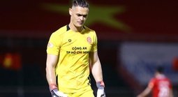 Vì sao Patrik Lê Giang bị HLV Kim Sang-sik "quay xe"?