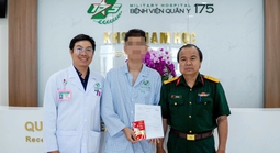 Đau âm ỉ rồi diễn tiến nhanh, nam sinh viên suýt mất tinh hoàn