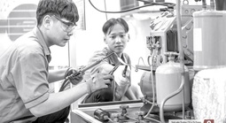 Báo in ngày 19-3: “Nóng" ghế HLV trưởng tuyển bóng đá nữ