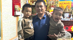 Đại uý công can nhảy xuống hồ cứu 2 bé trai khỏi đuối nước