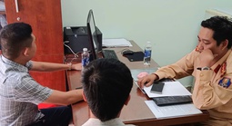 Vụ ngang nhiên ngồi thùng xe bán tải ăn uống: Xảy ra từ năm 2023