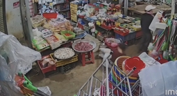 Công an kết luận vụ việc cô gái ngất xỉu giữa chợ sau khi tiếp xúc với 2 người lạ