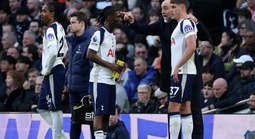 Điều khoản ‘độc’ với hầu hết cầu thủ Tottenham