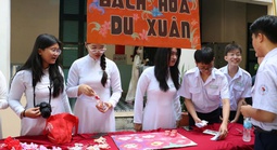 Bài viết về nữ cầu thủ bóng đá gây xúc động mạnh ở "Em đi trẩy hội non sông"