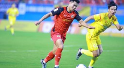 Tiền đạo tuyển Việt Nam lập công giúp Ninh Bình vào bán kết Cúp Quốc gia