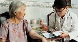 Đẩy mạnh mô hình chăm sóc sức khỏe tại nhà