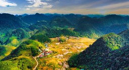 Kêu gọi đầu tư sân golf 18 lỗ ở điểm cao hơn 1.000 m được ví như "Sa Pa giữa lòng xứ Thanh"