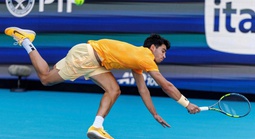 Alcaraz tiếp tục gục ngã tại Giải Miami mở rộng