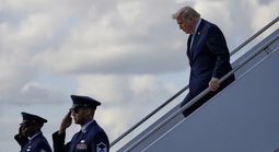 Giá dầu, vàng đồng loạt giảm sâu sau khi ông Donald Trump "hoãn tối hậu thư Hormuz"