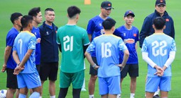 Tuyển Việt Nam tăng 5 bậc FIFA, áp sát Top 100 thế giới