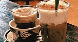 Tâm trạng tan chậm trong tách cà phê