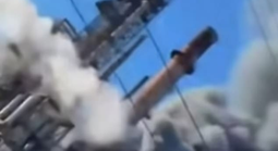 Nổ lớn tại 1 nhà máy lọc dầu ở Mỹ, khói đen bao trùm