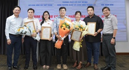 Khen thưởng 70 tác phẩm báo chí xuất sắc viết về TPHCM