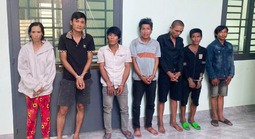 Bắt nhóm 7 người “bay lắc” trong vườn tràm, lộ thêm vụ trộm táo tợn