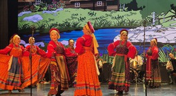 Mãn nhãn, đã tai với hợp xướng và vũ điệu Nga