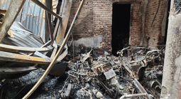 Hai cựu cán bộ cảnh sát hầu toà trong vụ cháy làm chết 15 người