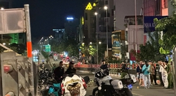 Tai nạn nghiêm trọng trên cầu vượt Hoàng Hoa Thám