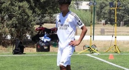 Ronaldo Jr. bất ngờ tập luyện cùng U16 Real Madrid khi trở lại Tây Ban Nha