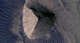 "Kim tự tháp 3 mặt” hiện ra trong ảnh NASA chụp hành tinh khác