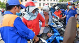 Giá xăng tiếp tục giảm rất mạnh, xăng RON95-III giảm tới 5.625 đồng/lít