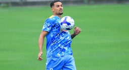 Tuyển Việt Nam - tuyển Bangladesh: Hoàng Hên đá chính, Xuân Son dự bị