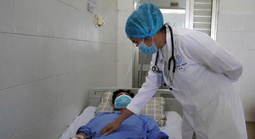 Bất ngờ "thủ phạm" khiến người đàn ông ở Cần Thơ bị da vàng như… nghệ