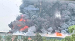 Hoả hoạn tại nhà xưởng ở Hưng Yên, khói đen bốc cao ngùn ngụt