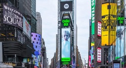 Châu Bùi vừa ra mắt đã được vinh danh