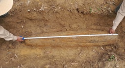 Quả bom nặng hơn 220kg "phát lộ", người dân lập tức trình báo