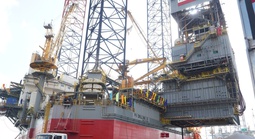 Cận cảnh "siêu giàn khoan" hiện đại nhất PV Drilling vừa được đặt tên tại TPHCM