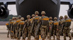 Mỹ cân nhắc điều thêm 10.000 quân đến  Trung Đông