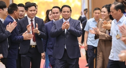 Thủ tướng Phạm Minh Chính: Đưa các hộ kinh doanh trở thành doanh nghiệp