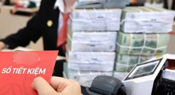 Vì sao lãi suất gửi tiết kiệm liên tục tăng?