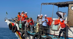 Thả hơn 1,1 triệu con giống tái tạo nguồn lợi thủy sản vùng biển Hòn Cau