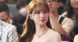 Hòa Minzy được fan tặng 6 cây vàng?