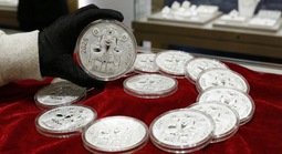 Giá bạc hôm nay 30-3: Bạc Phú Quý, Ancarat tăng vọt