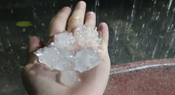 Dự báo mới nhất về dông lốc kèm mưa đá ở miền Bắc trong những ngày tới